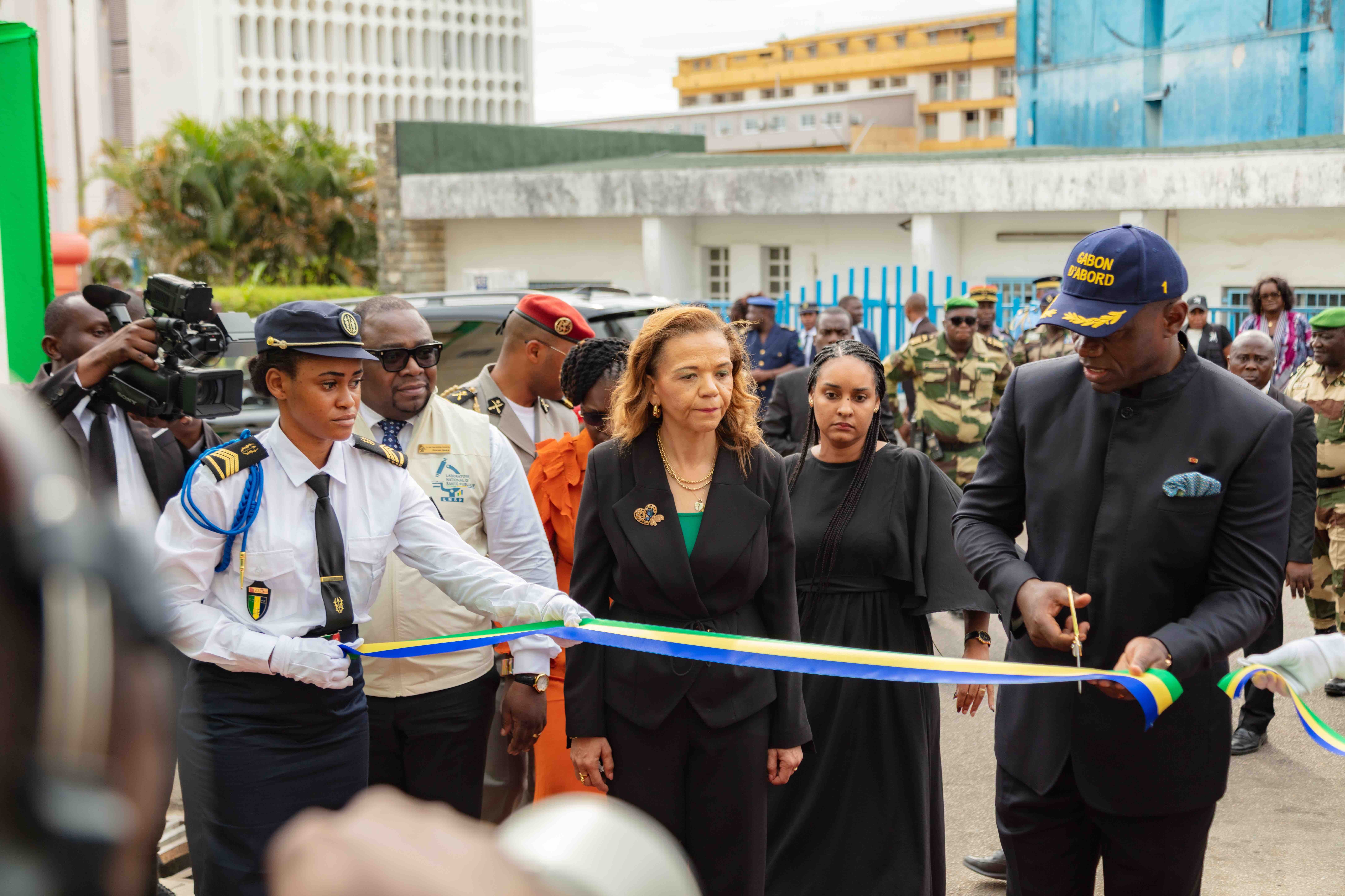Le Président de la République inaugure les nouvelles installations du LNSP